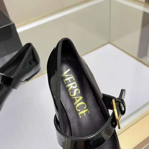 Cheap Versace Flat Shoes For Women #1432026 Replica Wholesale [$82.00 USD] [ITEM#1432026] on Replica Versace Flat Shoes