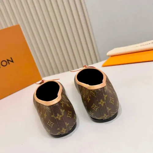 Cheap Louis Vuitton Flat Shoes For Women #1432030 Replica Wholesale [$102.00 USD] [ITEM#1432030] on Replica Louis Vuitton Flat Shoes