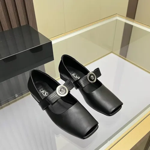 Cheap Versace Flat Shoes For Women #1432230 Replica Wholesale [$82.00 USD] [ITEM#1432230] on Replica Versace Flat Shoes