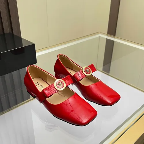Cheap Versace Flat Shoes For Women #1432232 Replica Wholesale [$82.00 USD] [ITEM#1432232] on Replica Versace Flat Shoes