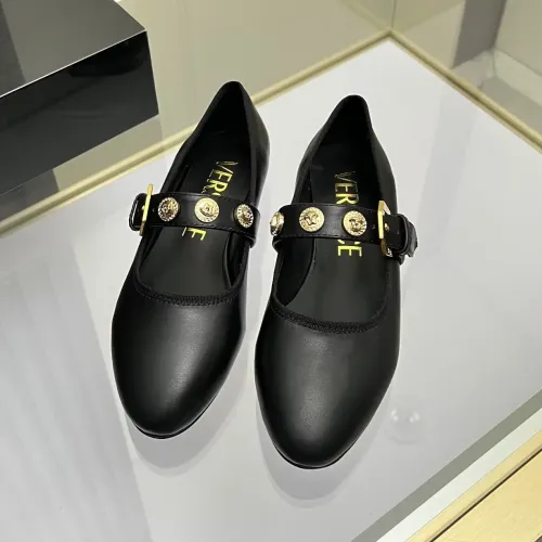 Cheap Versace Flat Shoes For Women #1432237 Replica Wholesale [$82.00 USD] [ITEM#1432237] on Replica Versace Flat Shoes