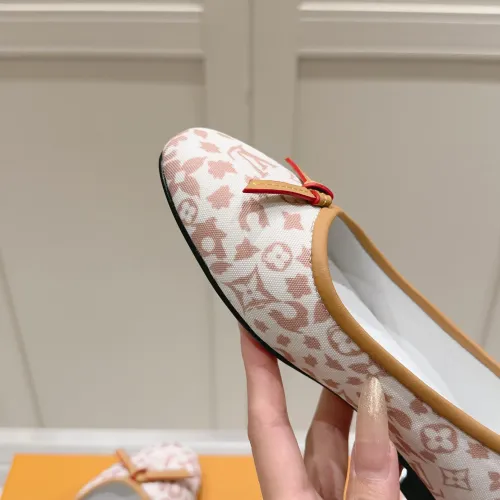 Cheap Louis Vuitton Flat Shoes For Women #1432296 Replica Wholesale [$108.00 USD] [ITEM#1432296] on Replica Louis Vuitton Flat Shoes