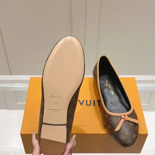 Cheap Louis Vuitton Flat Shoes For Women #1432299 Replica Wholesale [$108.00 USD] [ITEM#1432299] on Replica Louis Vuitton Flat Shoes