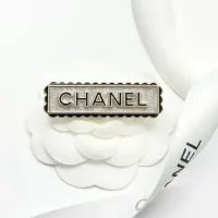Cheap Chanel Brooches For Women #1425313 Replica Wholesale [$32.00 USD] [ITEM#1425313] on Replica Chanel Brooches