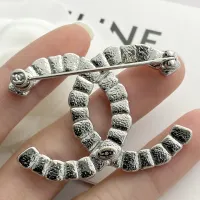 Cheap Chanel Brooches For Women #1425384 Replica Wholesale [$36.00 USD] [ITEM#1425384] on Replica Chanel Brooches