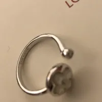 Cheap Louis Vuitton LV Rings For Women #1425915 Replica Wholesale [$29.00 USD] [ITEM#1425915] on Replica Louis Vuitton LV Rings