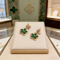 Cheap Van Cleef &amp; Arpels Earrings For Women #1425938 Replica Wholesale [$34.00 USD] [ITEM#1425938] on Replica Van Cleef &amp; Arpels Earrings