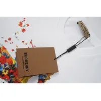 Cheap Burberry T-Shirts Short Sleeved For Unisex #1429599 Replica Wholesale [$32.00 USD] [ITEM#1429599] on Replica Burberry T-Shirts