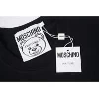 Cheap Moschino T-Shirts Short Sleeved For Unisex #1429622 Replica Wholesale [$32.00 USD] [ITEM#1429622] on Replica Moschino T-Shirts
