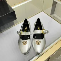 Cheap Versace Flat Shoes For Women #1432023 Replica Wholesale [$82.00 USD] [ITEM#1432023] on Replica Versace Flat Shoes