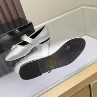 Cheap Versace Flat Shoes For Women #1432023 Replica Wholesale [$82.00 USD] [ITEM#1432023] on Replica Versace Flat Shoes