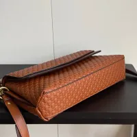 Cheap Gucci AAA Quality Messenger Bags #1432178 Replica Wholesale [$85.00 USD] [ITEM#1432178] on Replica Gucci AAA Quality Messenger Bags