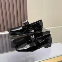 Cheap Versace Flat Shoes For Women #1432233 Replica Wholesale [$82.00 USD] [ITEM#1432233] on Replica Versace Flat Shoes