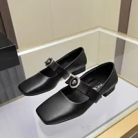 Cheap Versace Flat Shoes For Women #1432234 Replica Wholesale [$82.00 USD] [ITEM#1432234] on Replica Versace Flat Shoes