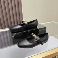 Cheap Versace Flat Shoes For Women #1432237 Replica Wholesale [$82.00 USD] [ITEM#1432237] on Replica Versace Flat Shoes